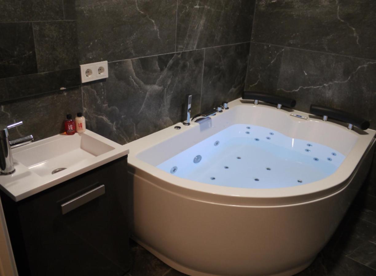 Cozy Rooms - Banera Hidromasaje Valencia Ngoại thất bức ảnh
